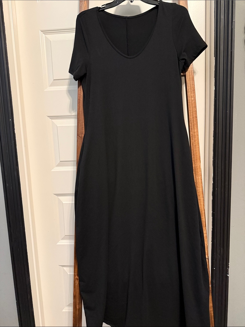 SHEIN Black Short-Sleeve Maxi Dress with Scoop Neck